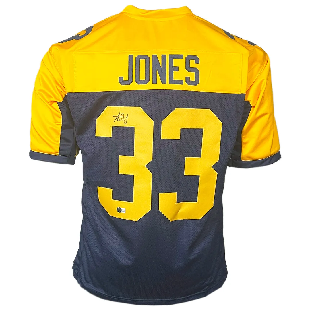 Aaron Jones Signed Green Bay Throwback Football Jersey (Beckett)