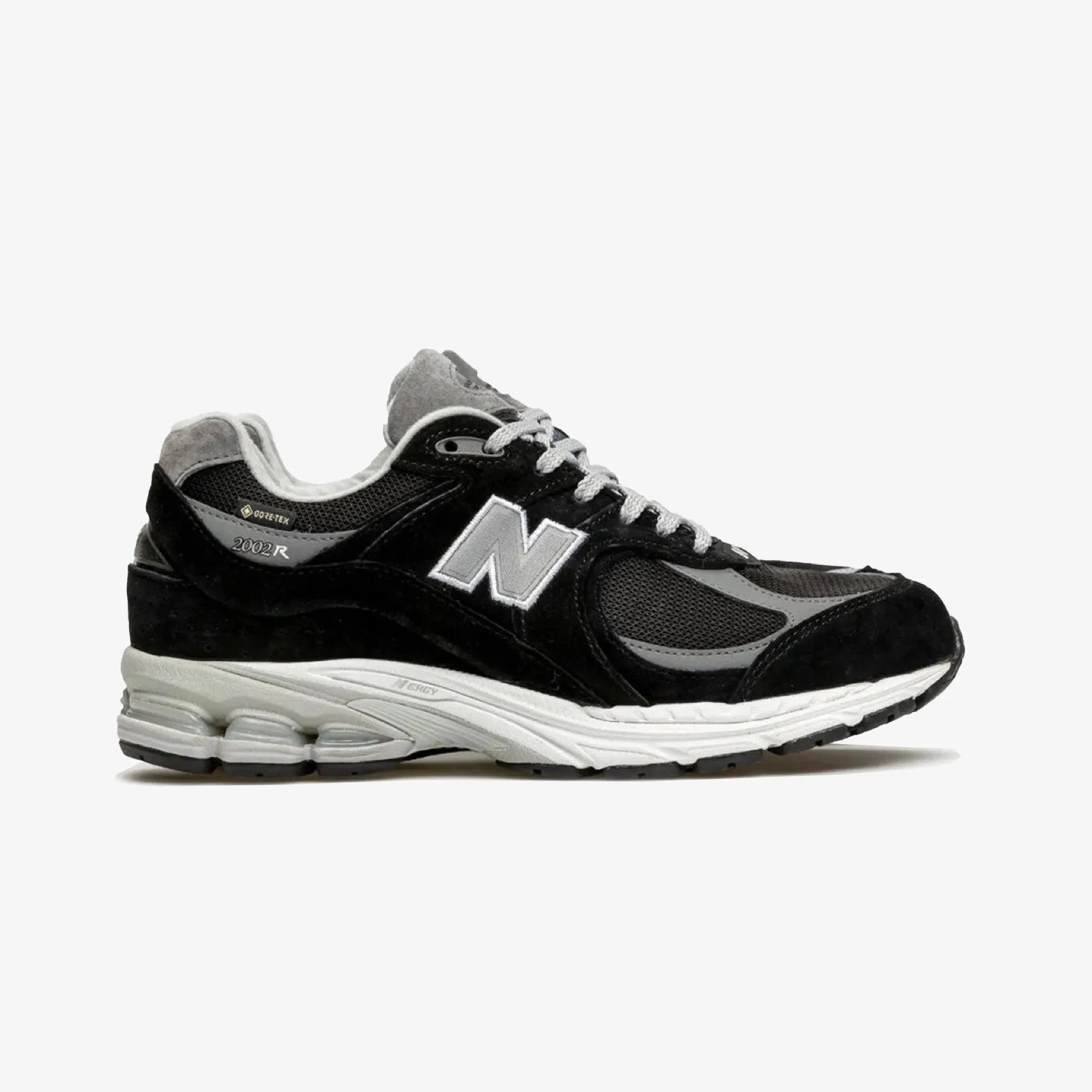 New Balance | 2002R  { BLACK