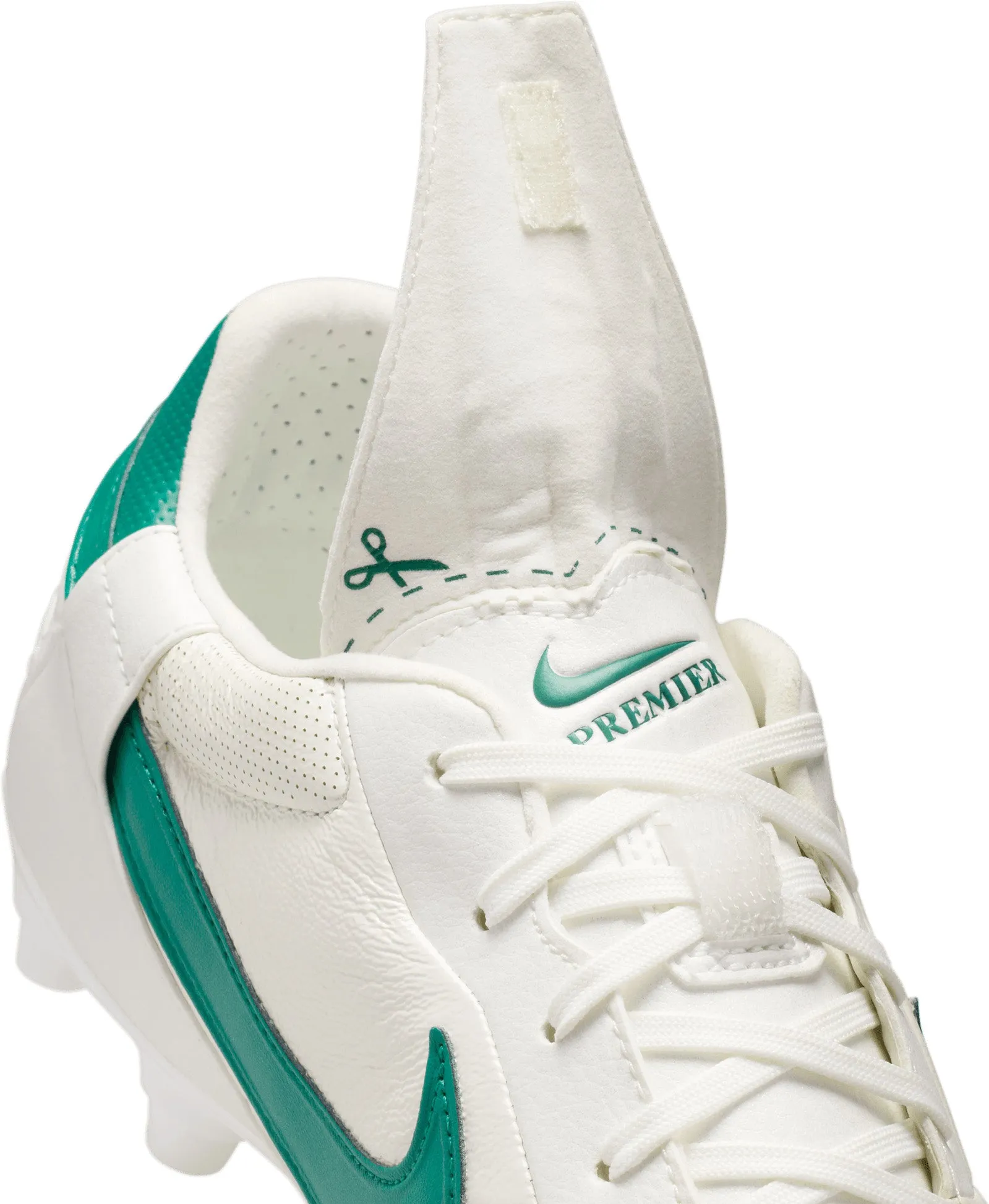 Premier 3 FG Low-Top Football Boots