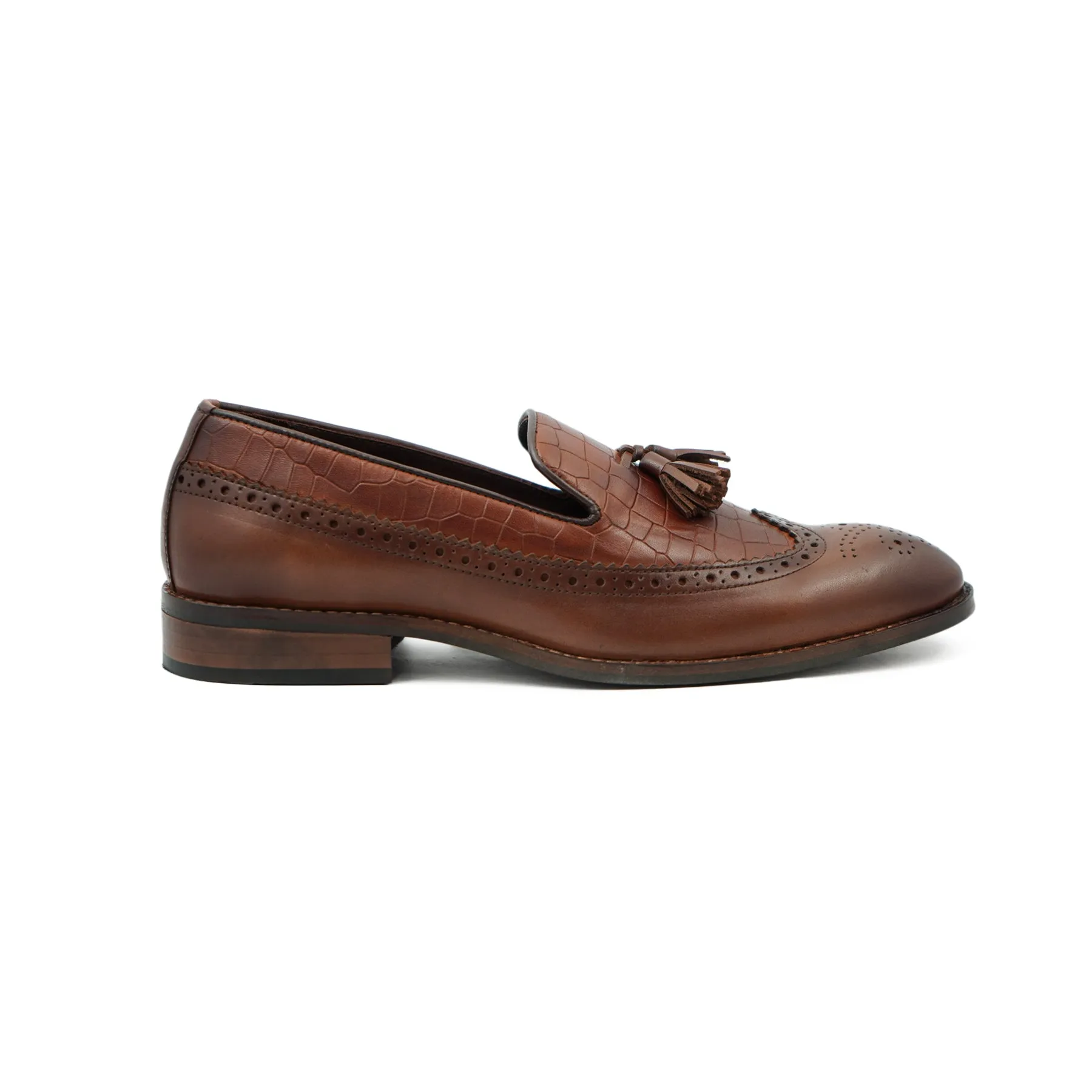 Twin Texture Wingcap Tassel Loafers