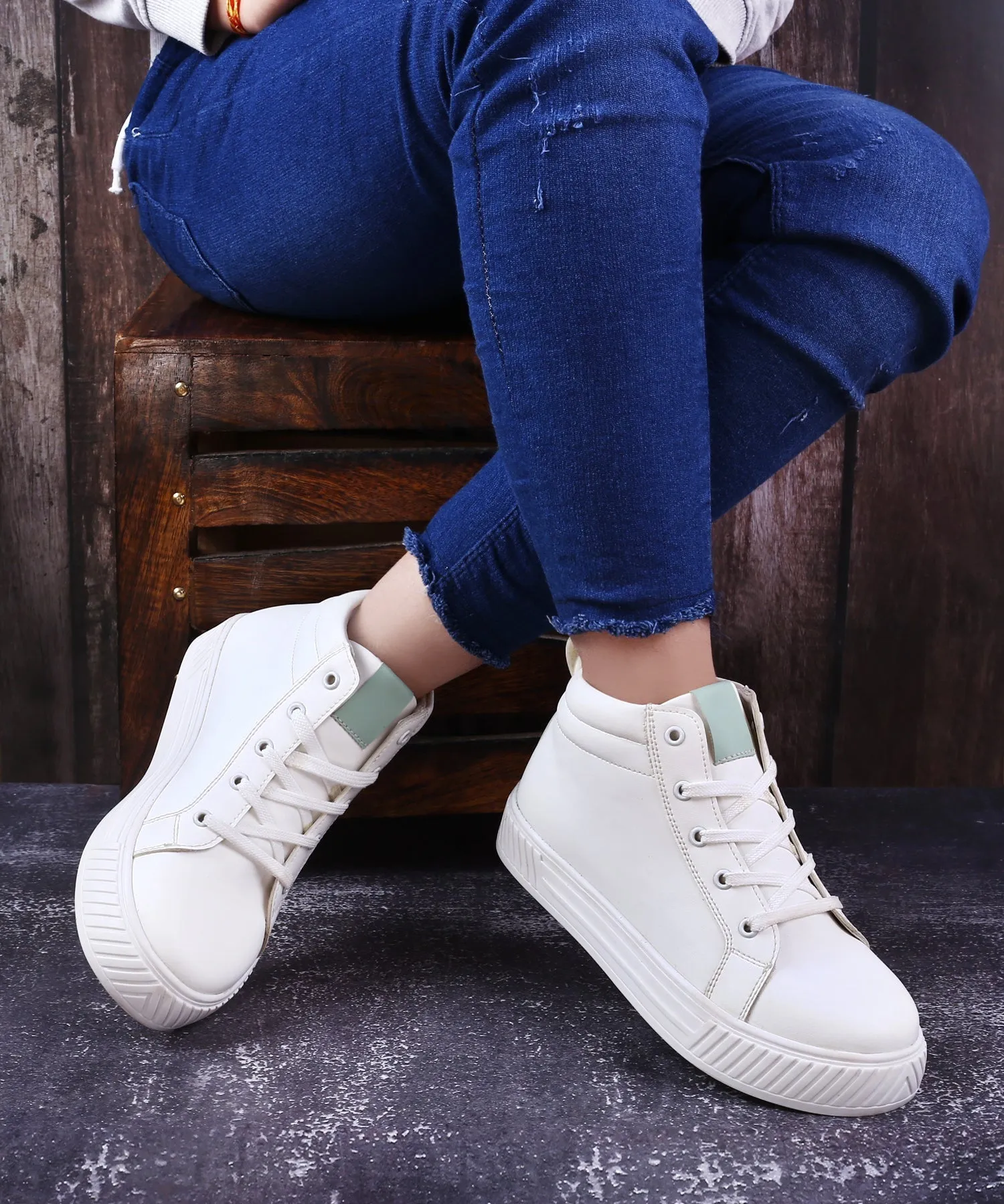 Women's Stylish And Fashionable Lace-up Sneakers Shoes